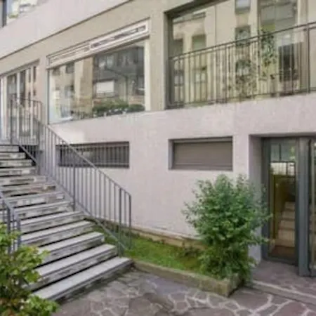 Functional And Bright - Near Pere Lachaise *