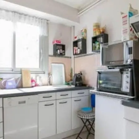Functional And Bright - Near Pere Lachaise * 파리